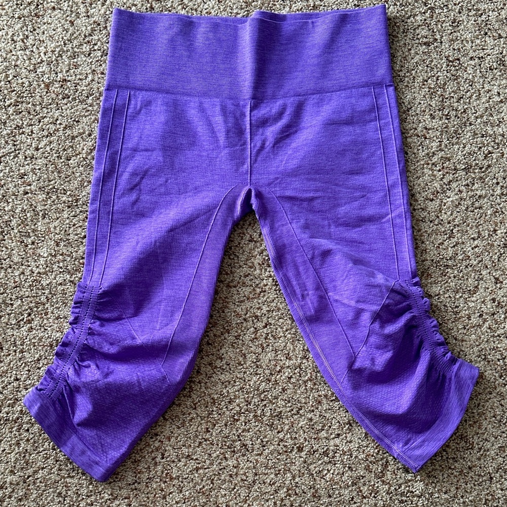 Lululemon Flow leggings NWOT size 10